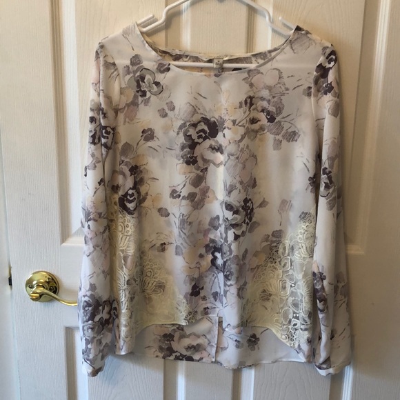 LC Lauren Conrad floral lace blouse - Picture 2 of 8